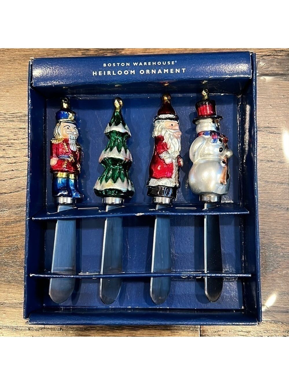 1998 Boston Warehouse Spreaders/Butter Spreader/Cheese Spreader/Holiday Table